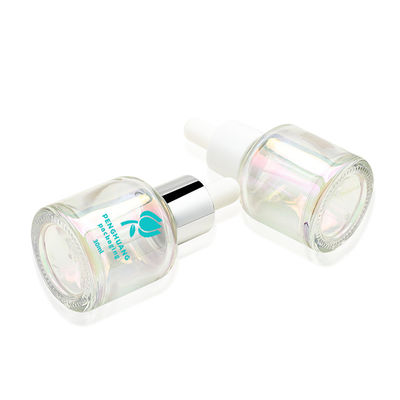 실버 스포이드가 있는 독특한 디자인의 30ml 세럼 병